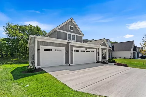 Exterior - 14103 Ambrosia Ave, Dewitt, MI 48820 photo 3 of 16