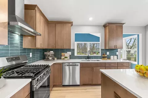Kitchen - 14103 Ambrosia Ave, Dewitt, MI 48820 photo 4 of 8