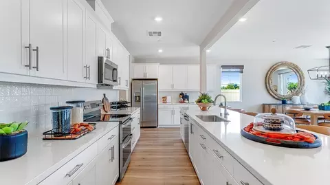 Kitchen - 27391 Two Cellos Way, Menifee, CA 92585 photo 2 of 5