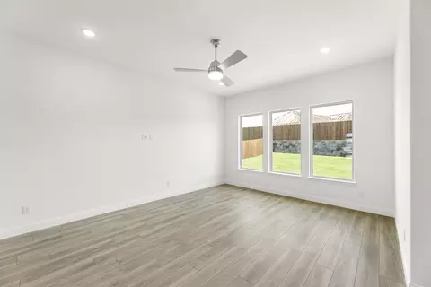 Living - 1004 Joy Mill Pl, Lavon, TX 75166 photo 3 of 7
