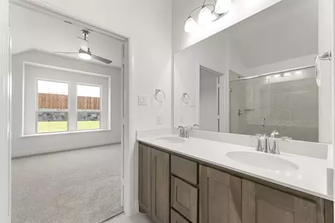 Bath - 1004 Joy Mill Pl, Lavon, TX 75166 photo 2 of 3