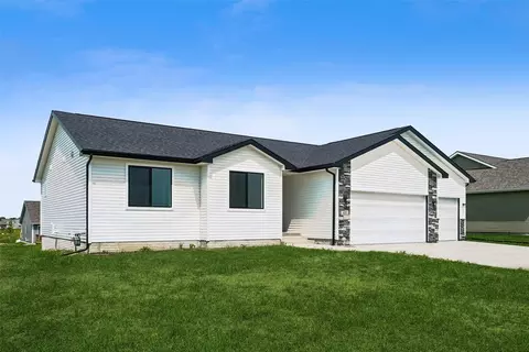 408 Colbie Blossom Nw Ln, Bondurant, IA 50035