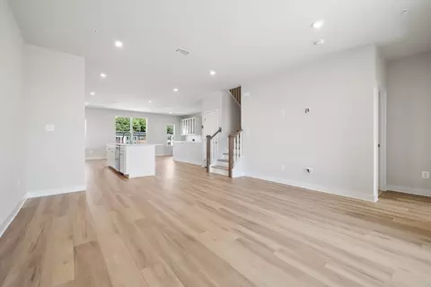 Living - 11306 Lanier Farm Loop, Manassas, VA 20109 photo 2 of 3