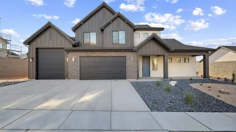 1425 S Lost Springs Dr, Washington, UT 84780