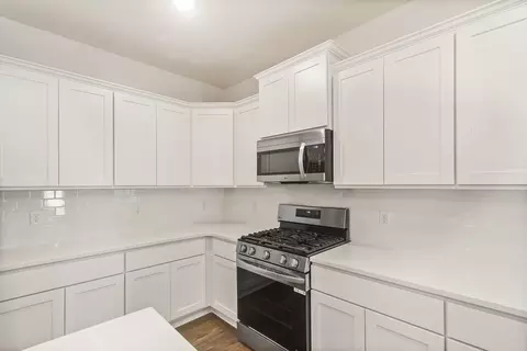 Kitchen - 1188 Summer Duck Loop, Florence, SC 29501 photo 3 of 5