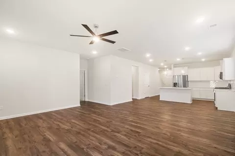 Living - 1188 Summer Duck Loop, Florence, SC 29501 photo 8 of 9