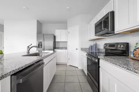 Kitchen - 545 171st St E, Bradenton, FL 34212 photo 4 of 5