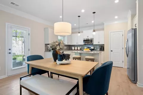 Dining - 301 Shantz Way, Byron, GA 31008 photo 3 of 6
