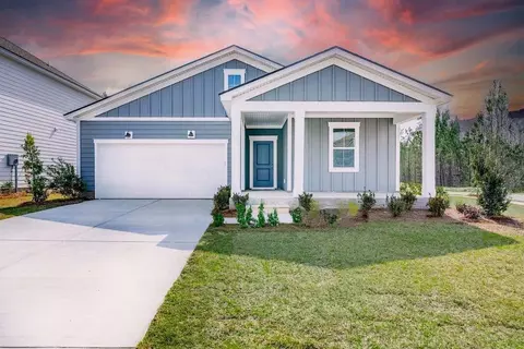 48 Liko Ln, Richmond Hill, GA 31324