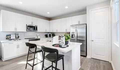 Kitchen - 31340 Osage Trail Ct, Winchester, CA 92596 photo 1 of 1