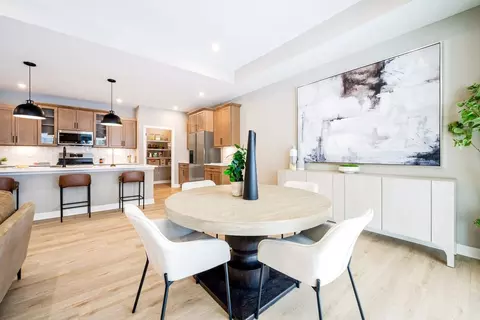 Dining - 3801 Circollo Dr, Covington, KY 41017 photo 4 of 5