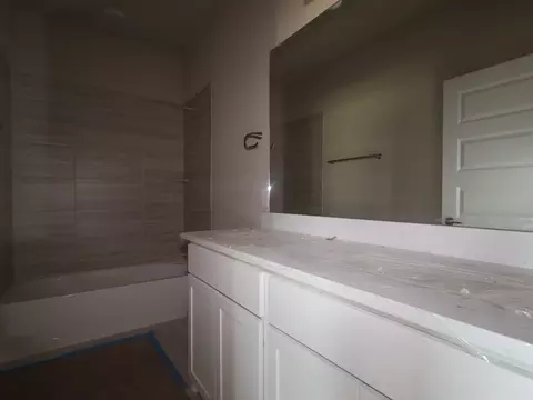 Bath - 326 Callahan Loop, Buda, TX 78610 photo 2 of 3