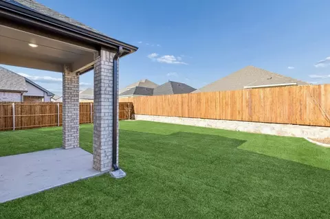 Exterior - 857 Rockcloud Dr, Haslet, TX 76052 photo 2 of 5
