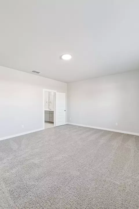 Bedroom - 857 Rockcloud Dr, Haslet, TX 76052 photo 4 of 17