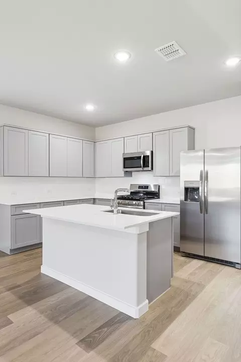 Kitchen - 857 Rockcloud Dr, Haslet, TX 76052 photo 2 of 5