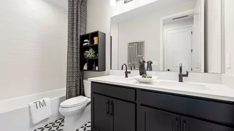 Bath - 13610 Cornerstone Way, Parrish, FL 34219 photo 2 of 4