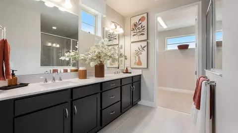 Bath - 2856 Willowseed Ln, Saint Cloud, FL 34772 photo 3 of 4