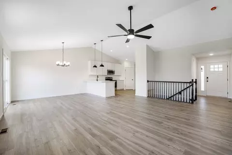 Living - 206 Century Farm Dr, Union, MO 63084 photo 4 of 6