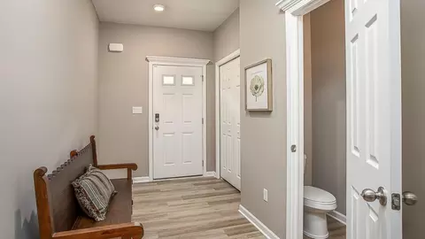 Entry Way - 3263 Sunmark Ave, Columbus, OH 43232 photo 1 of 1