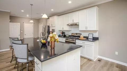 Kitchen - 3263 Sunmark Ave, Columbus, OH 43232 photo 2 of 4