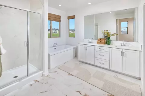 Bath - 5548 Dora Way, Oceanside, CA 92057 photo 1 of 6