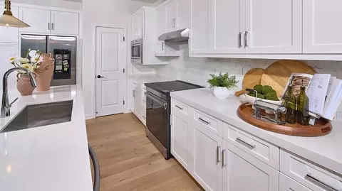 Kitchen - 5548 Dora Way, Oceanside, CA 92057 photo 3 of 5