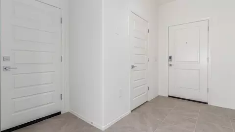 Entry Way - 6247 E Campolina Trl, Tucson, AZ 85756 photo 1 of 8