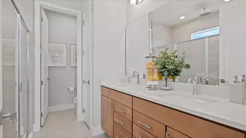 Bath - 30237 Rustic Mill St, Mount Dora, FL 32757 photo 2 of 11