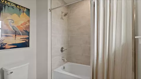 Bath - 30237 Rustic Mill St, Mount Dora, FL 32757 photo 9 of 11