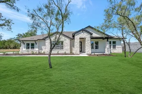 104 Rees Landing Rd, Spicewood, TX 78669
