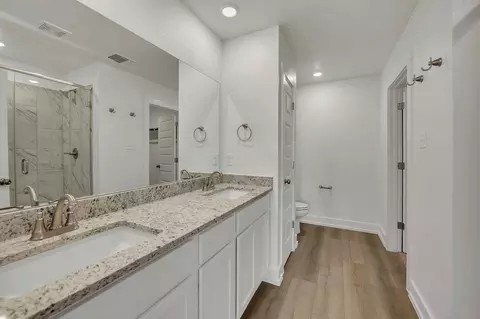 Bath - 3701 Meteor St, Lorena, TX 76655 photo 1 of 6