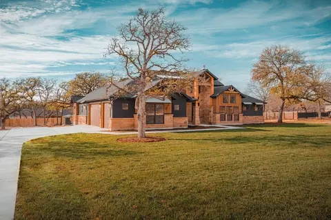 Eden Crossing Drive, Adkins, TX 78101