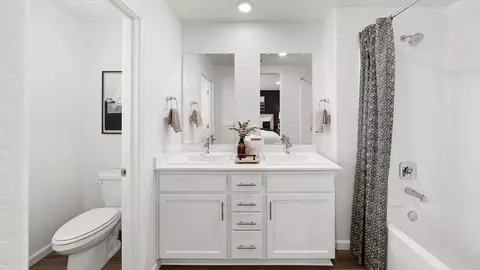 Bath - 216 Sable St, Merced, CA 95341 photo 1 of 2
