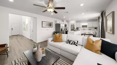 Entry Way - 216 Sable St, Merced, CA 95341 photo 1 of 2