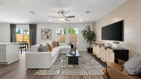 Living - 216 Sable St, Merced, CA 95341 photo 1 of 1