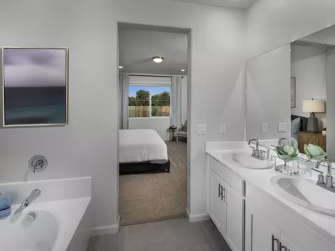 Bath - 2355 Emma Dr, Manteca, CA 95337 photo 2 of 5