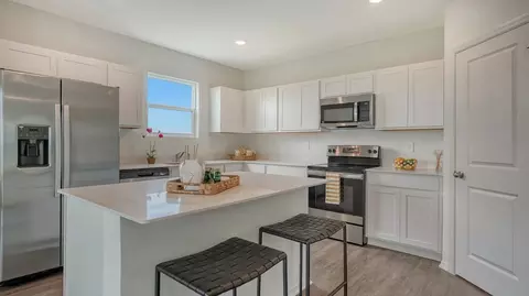 Kitchen - 4638 Hawthorn Ave, Parrish, FL 34219 photo 1 of 1