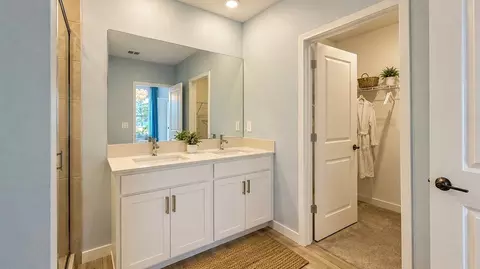 Bath - 655 Supernova Dr, Melbourne, FL 32901 photo 1 of 3