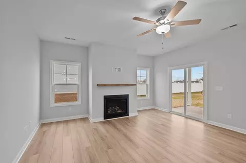 Living - 700 Long Point Rd, Vass, NC 28394 photo 8 of 15