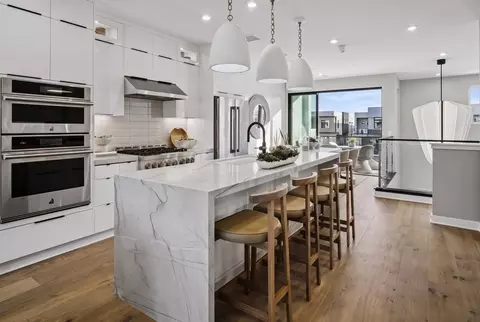Kitchen - 220 Westminster, Irvine, CA 92618 photo 4 of 4