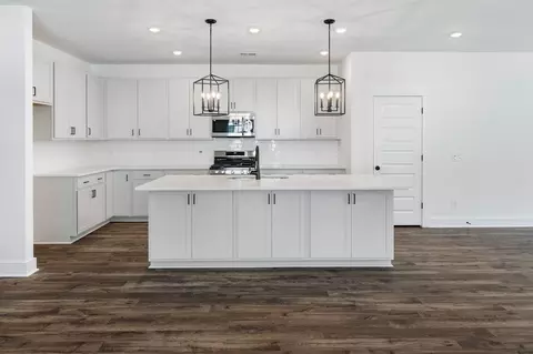 Kitchen - 219 Creek Pointe Dr, Moncks Corner, SC 29461 photo 2 of 8