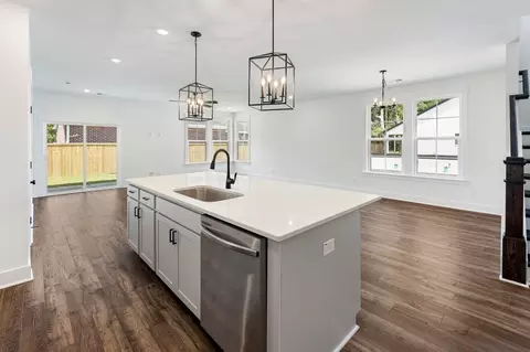 Kitchen - 219 Creek Pointe Dr, Moncks Corner, SC 29461 photo 3 of 8
