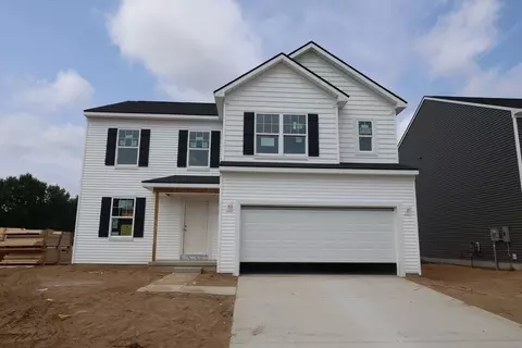 381 Edge Brook Dr, Holly, MI 48442