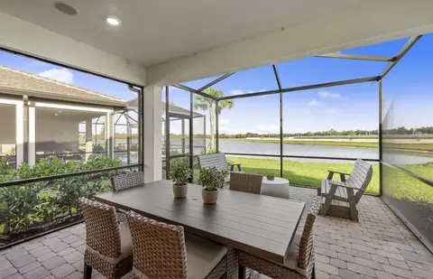 Exterior - 7634 Addison Ave, Bradenton, FL 34210 photo 7 of 17