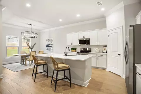 Kitchen - 4847 Turtledove St, Pace, FL 32571 photo 2 of 4