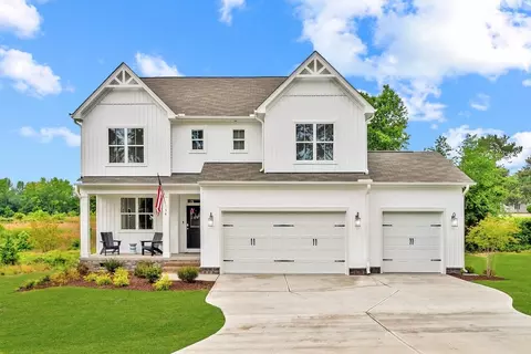 Exterior - 502 Midsummer St, Aberdeen, NC 28315 photo 3 of 12