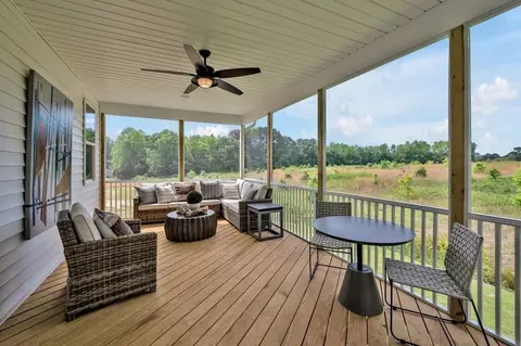 Exterior - 502 Midsummer St, Aberdeen, NC 28315 photo 4 of 12