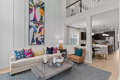 Living - 502 Midsummer St, Aberdeen, NC 28315 photo 7 of 11