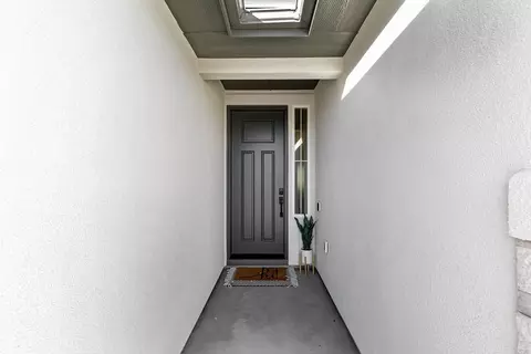 Entry Way - 7096 W Newton St, Eagle, ID 83616 photo 1 of 4