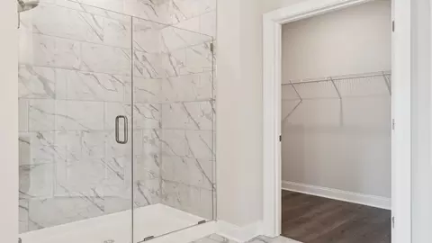 Bath - 2184 Edwin Dr, Chesapeake, VA 23322 photo 4 of 7